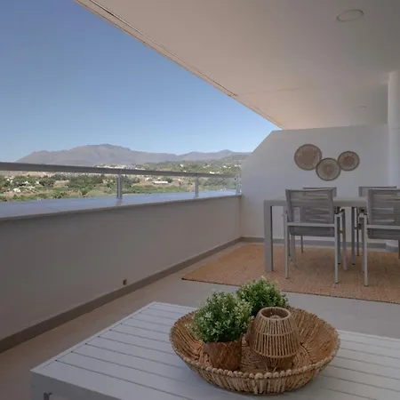 Apartment Chic Coastal Living On Estepona's Golden Mile