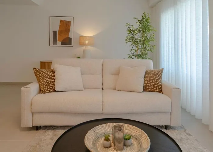 Apartamento Chic Coastal Living On Estepona's Golden Mile *